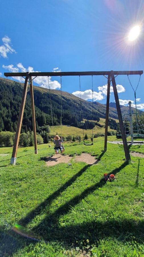 Yeti Lodge Sedrun Εξωτερικό φωτογραφία